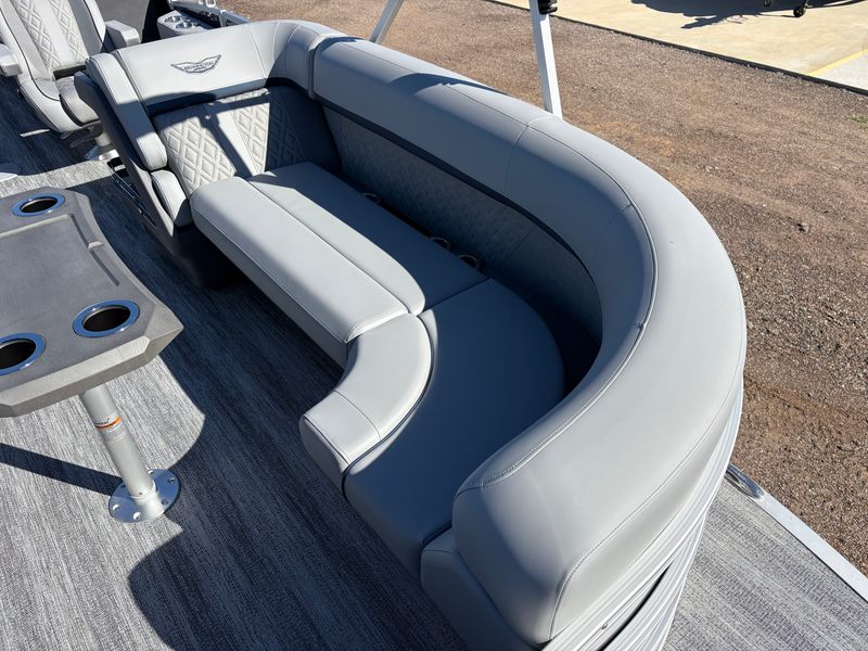 Boat Image 9