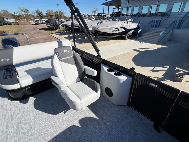 Boat Image 10