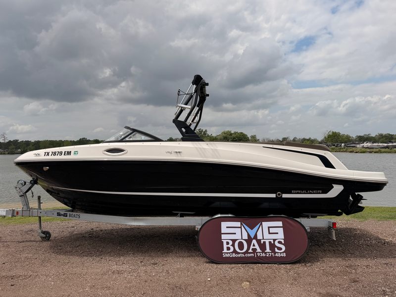 2018 Bayliner VR6 Bowrider