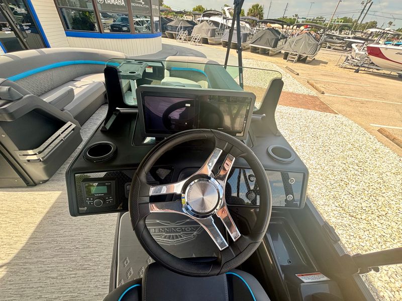 Boat Image 12