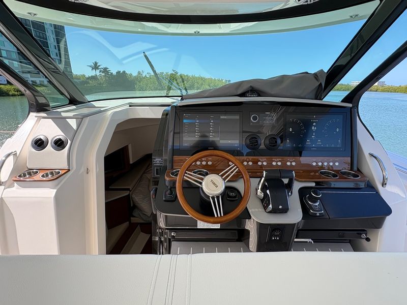 Boat Image 11