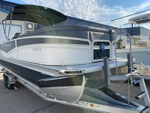 2025 Premier 270 Intrigue