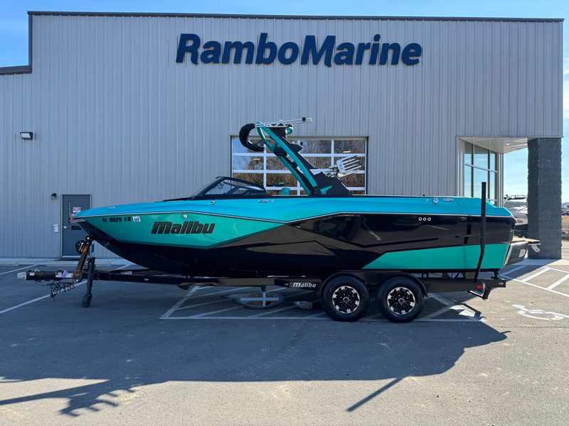 2022 Malibu Wakesetter 25 LSV