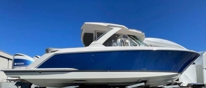 2019 Tiara Yachts 38 LS
