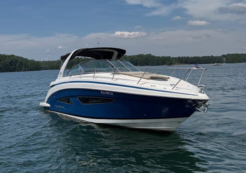 2014 Regal 32 Express